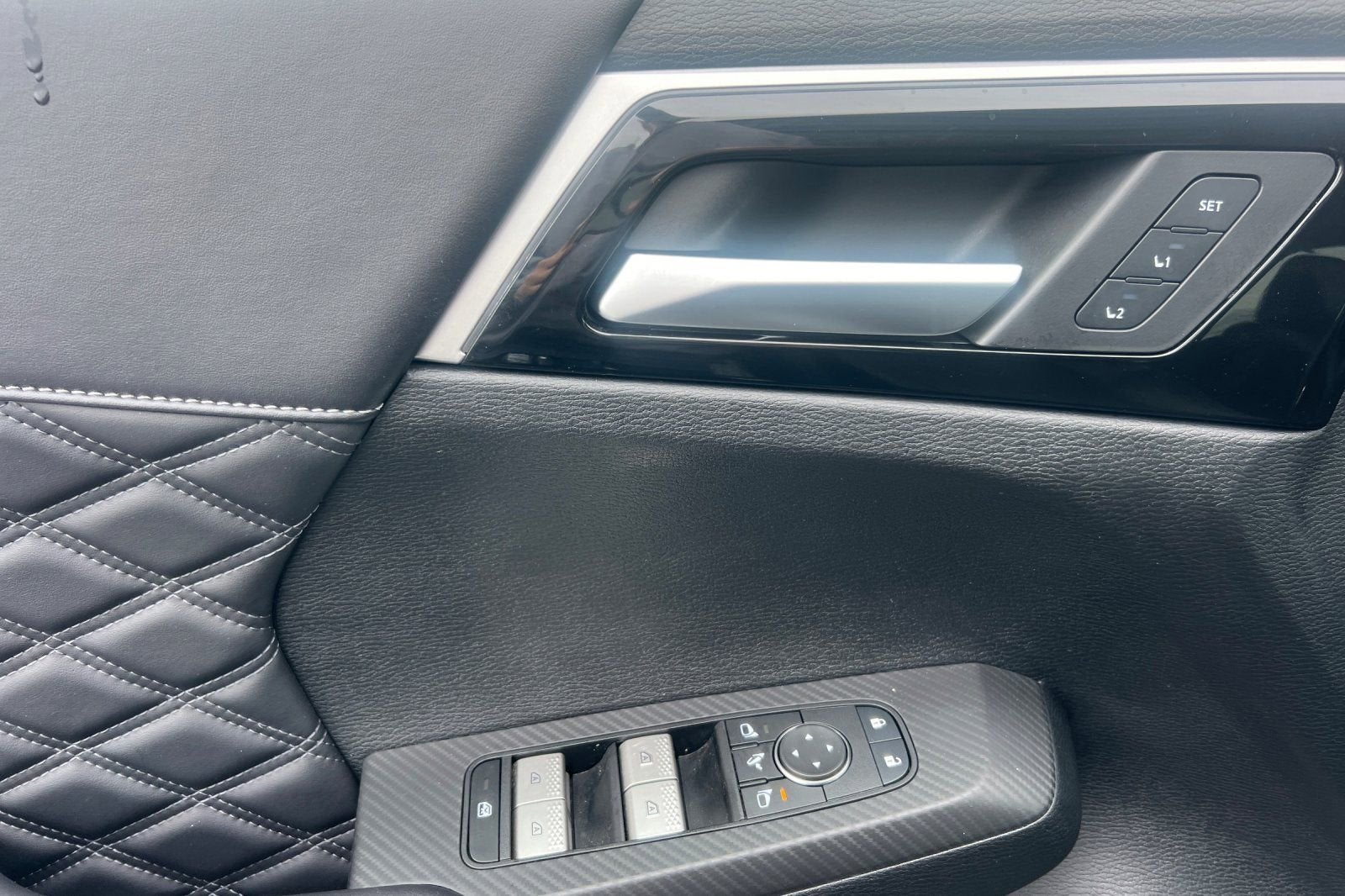 2024 Mitsubishi Outlander Plug-In Hybrid SEL