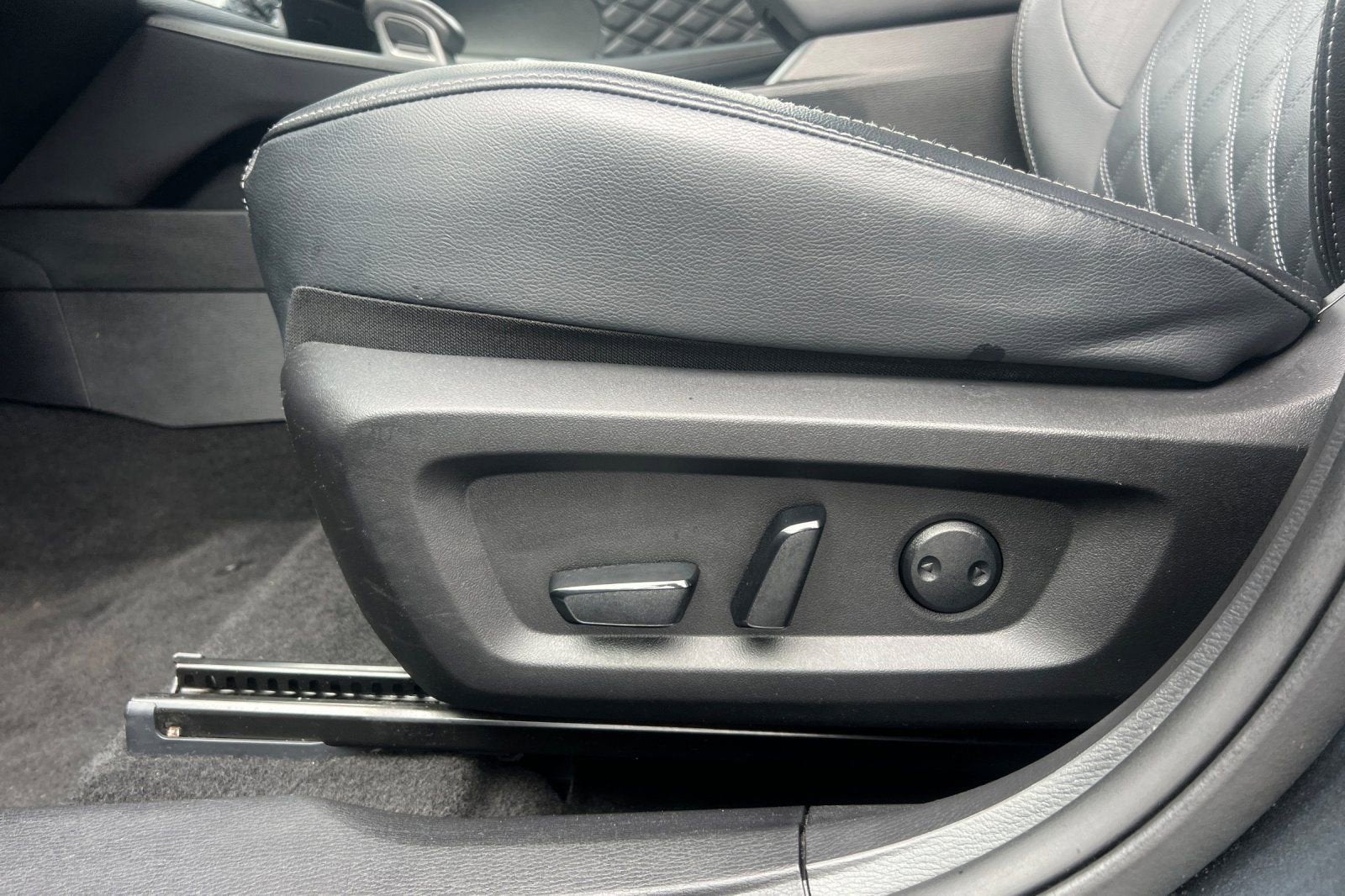 2024 Mitsubishi Outlander Plug-In Hybrid SEL