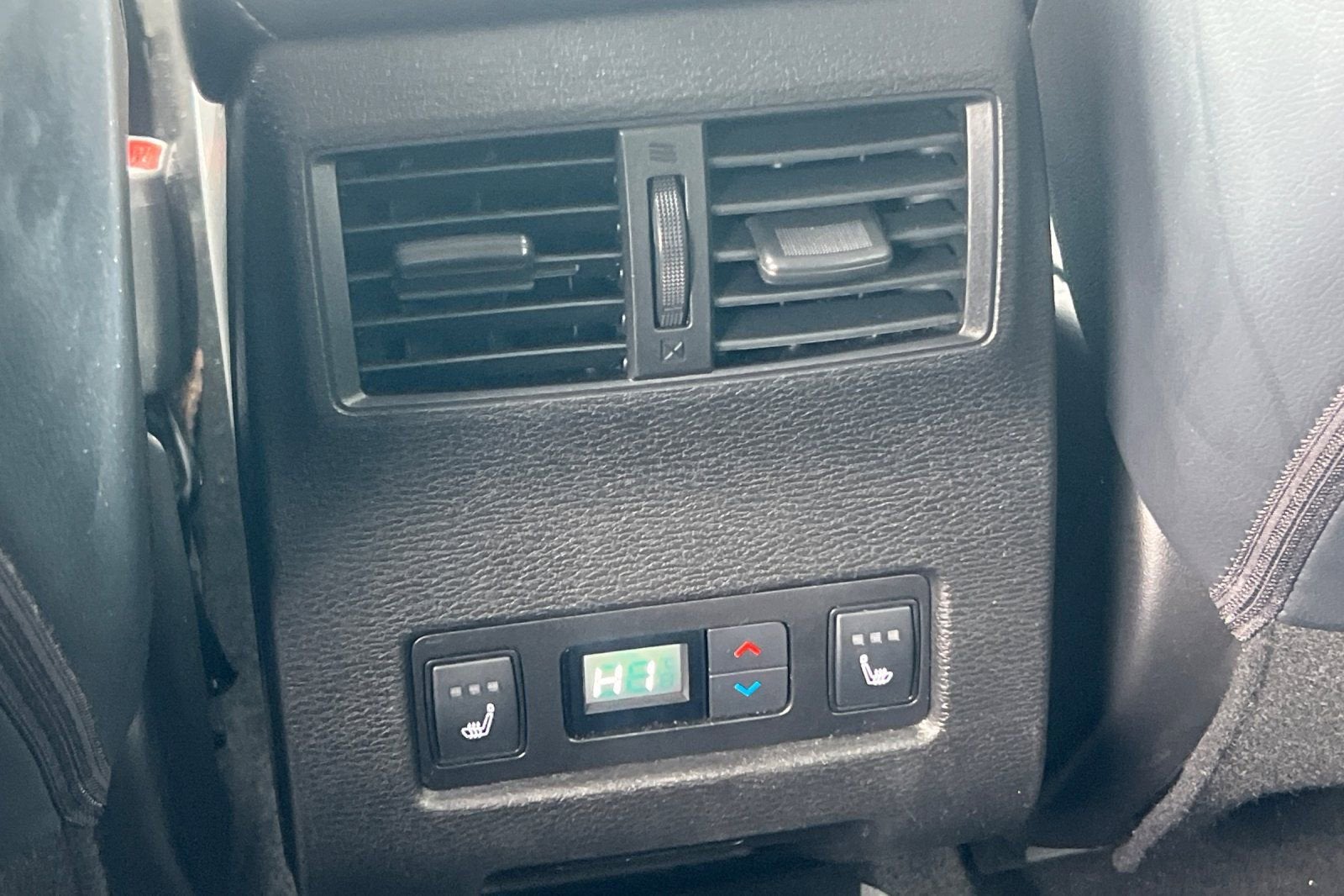 2024 Mitsubishi Outlander Plug-In Hybrid SEL