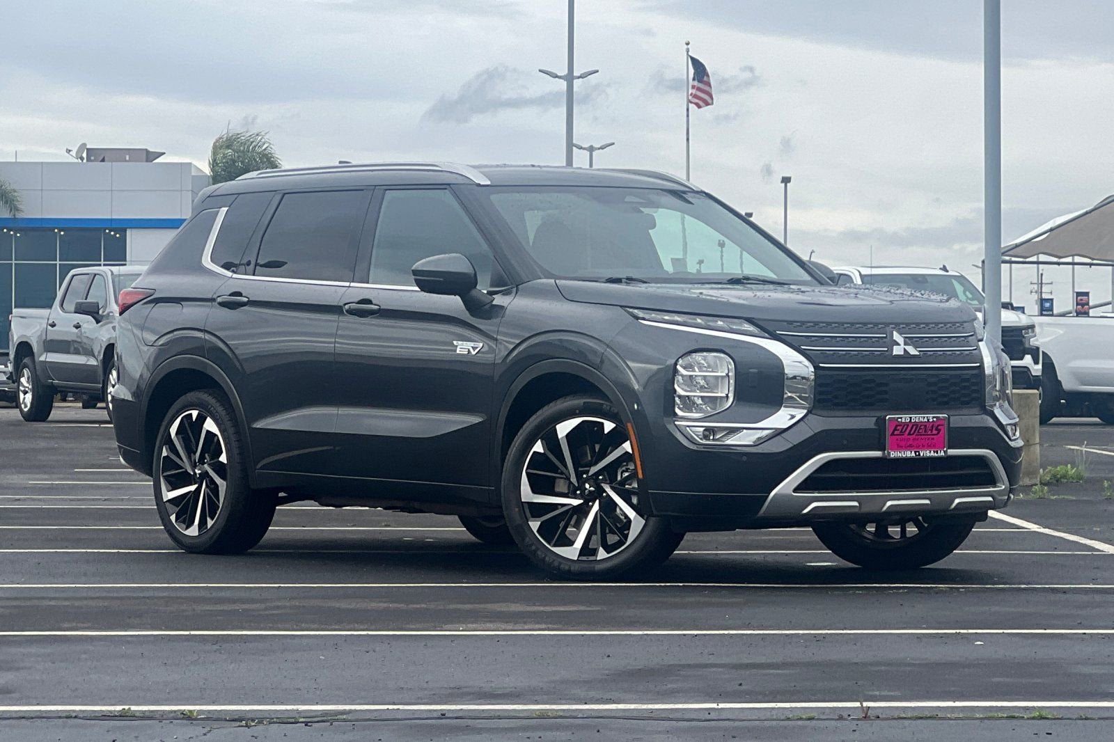 2024 Mitsubishi Outlander Plug-In Hybrid SEL