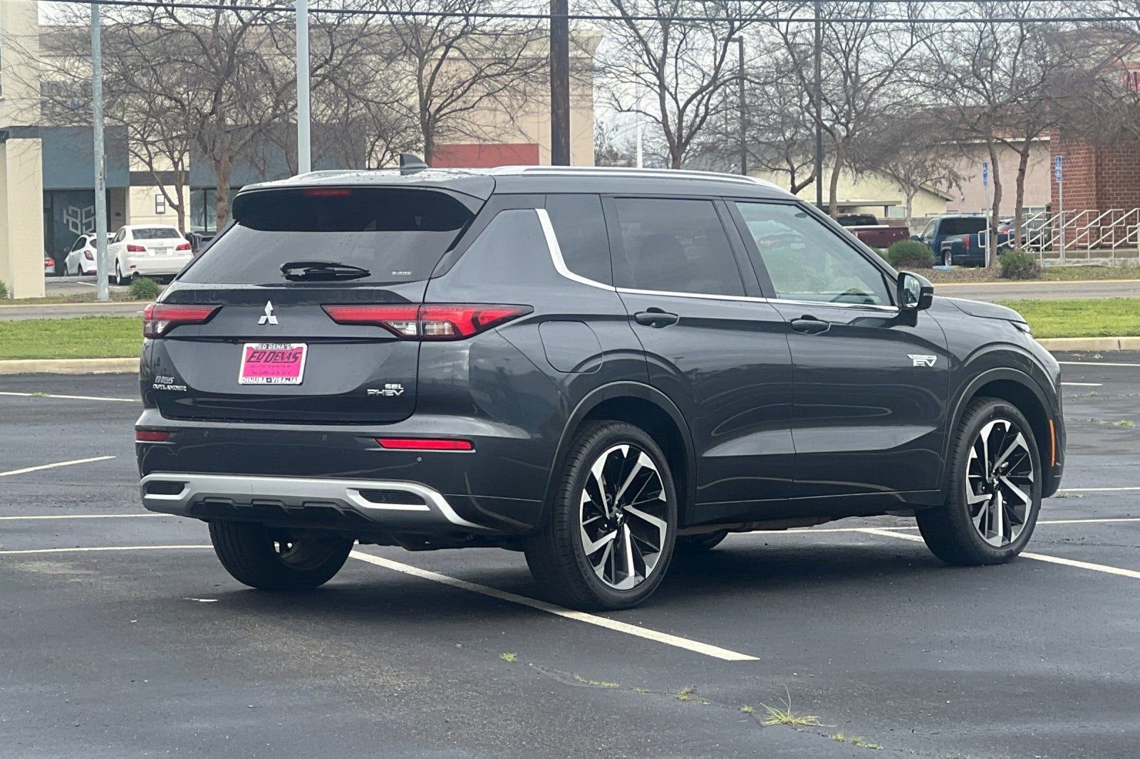 2024 Mitsubishi Outlander Plug-In Hybrid SEL