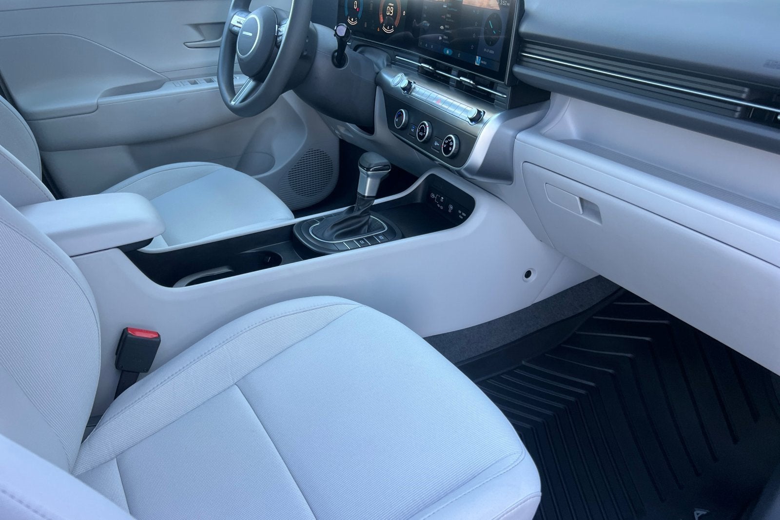 2025 Hyundai Kona SE