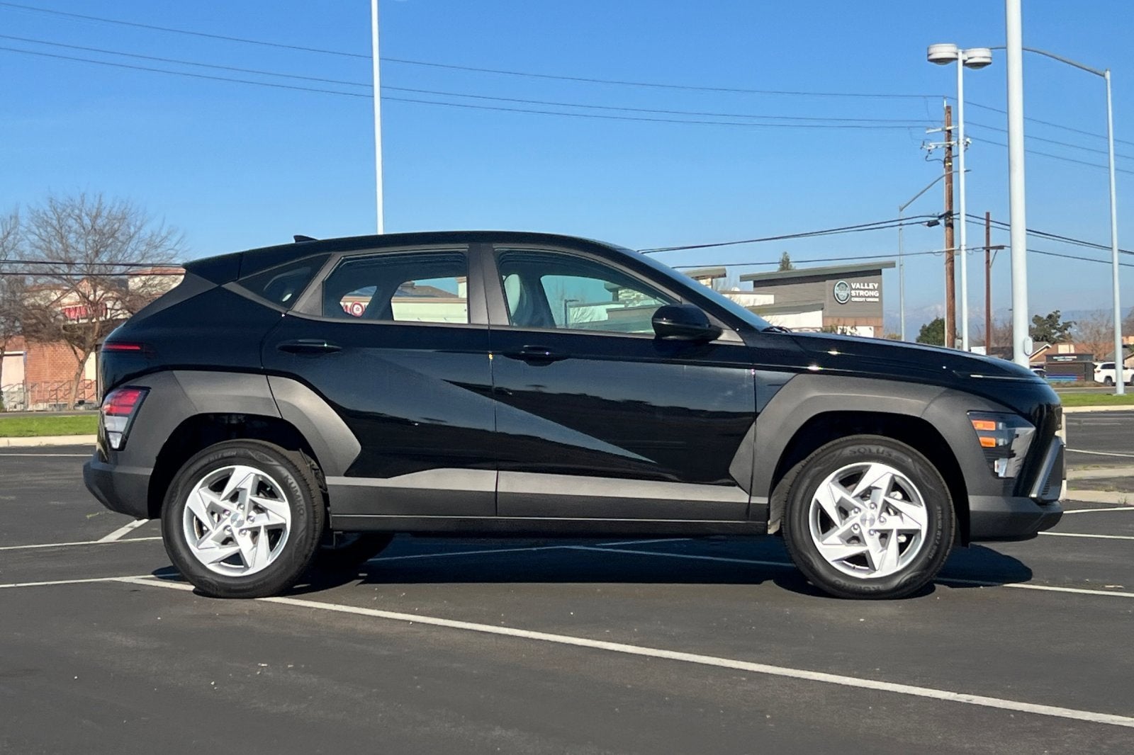 2025 Hyundai Kona SE