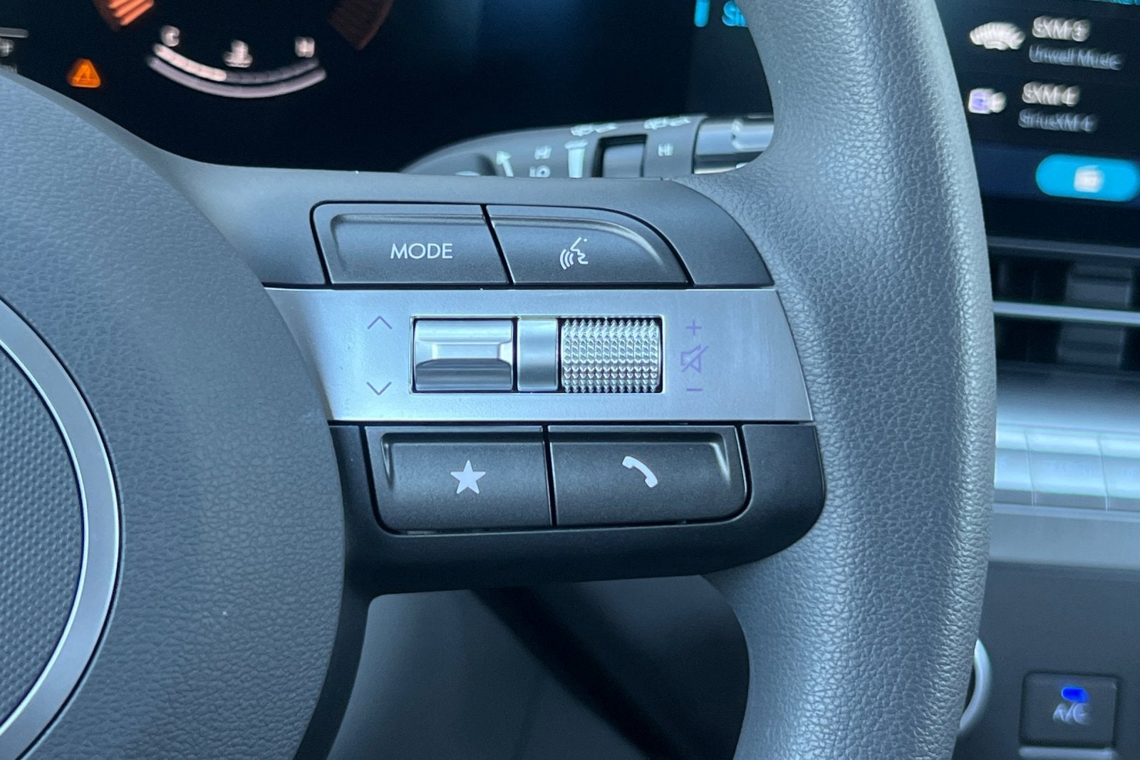 2025 Hyundai Kona SE