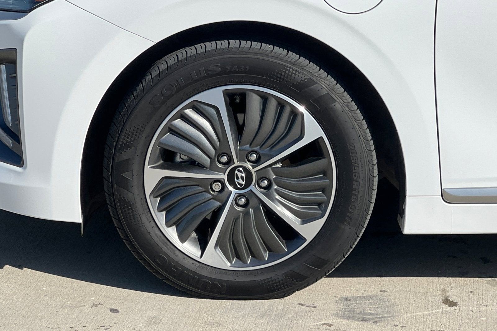 2022 Hyundai Ioniq Plug-In Hybrid SE