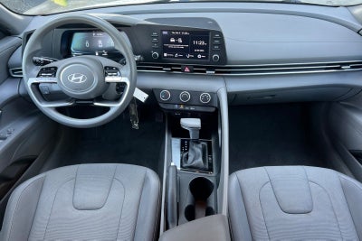 2024 Hyundai Elantra SE