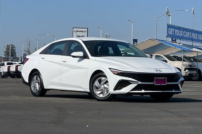 2024 Hyundai Elantra SE