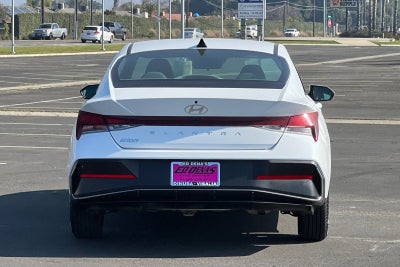 2024 Hyundai Elantra SE
