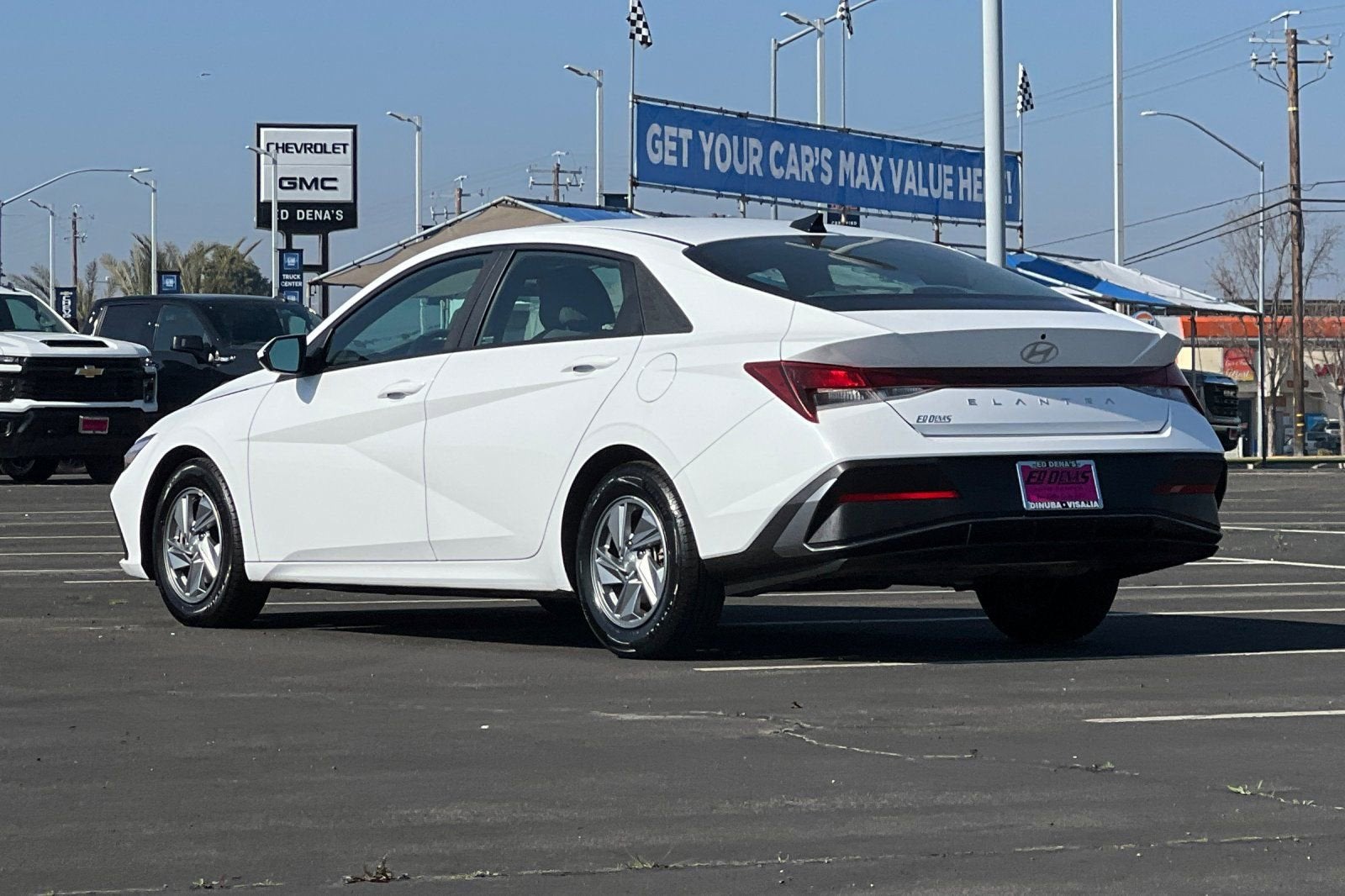 2024 Hyundai Elantra SE