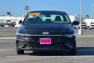 2024 Hyundai Elantra SE