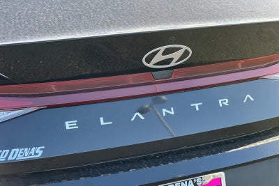 2024 Hyundai Elantra SE