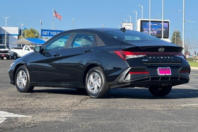 2024 Hyundai Elantra SE