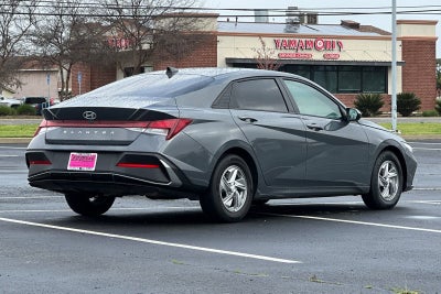2025 Hyundai Elantra SE