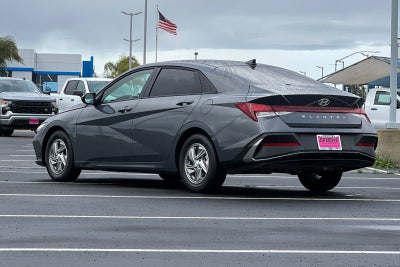 2025 Hyundai Elantra SE