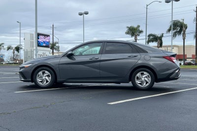 2025 Hyundai Elantra SE