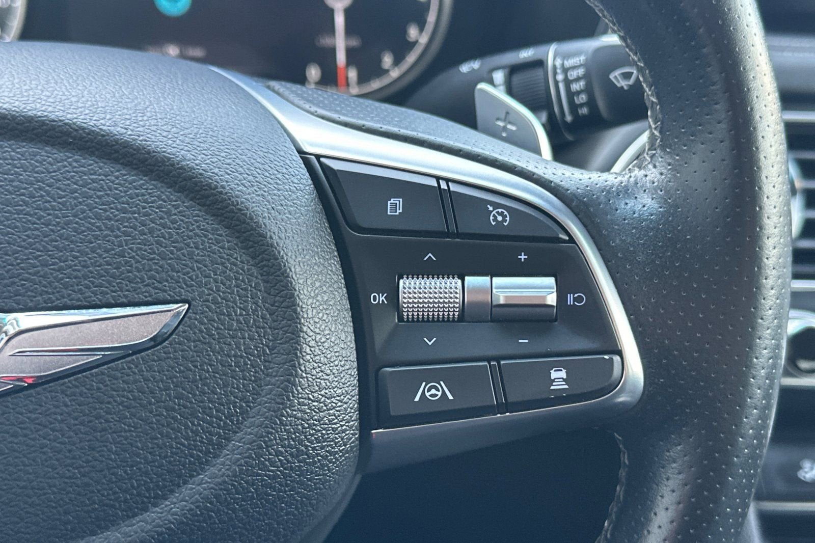 2022 Genesis G70 2.0T