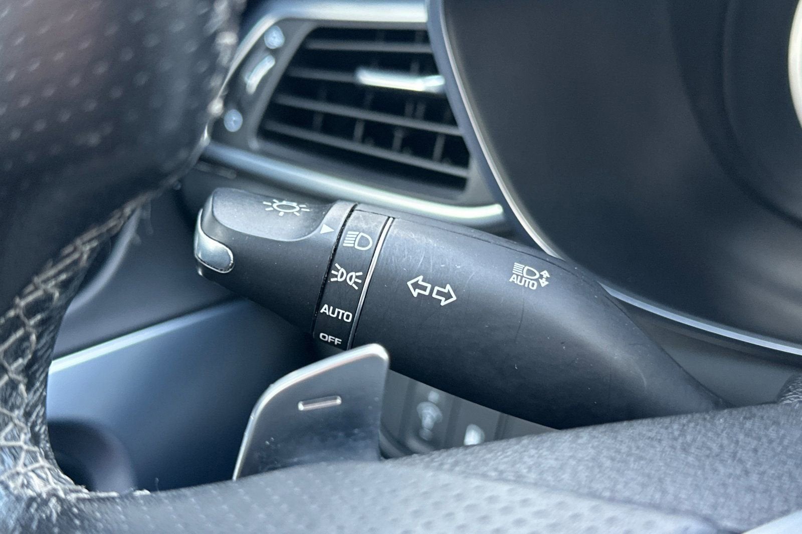 2022 Genesis G70 2.0T