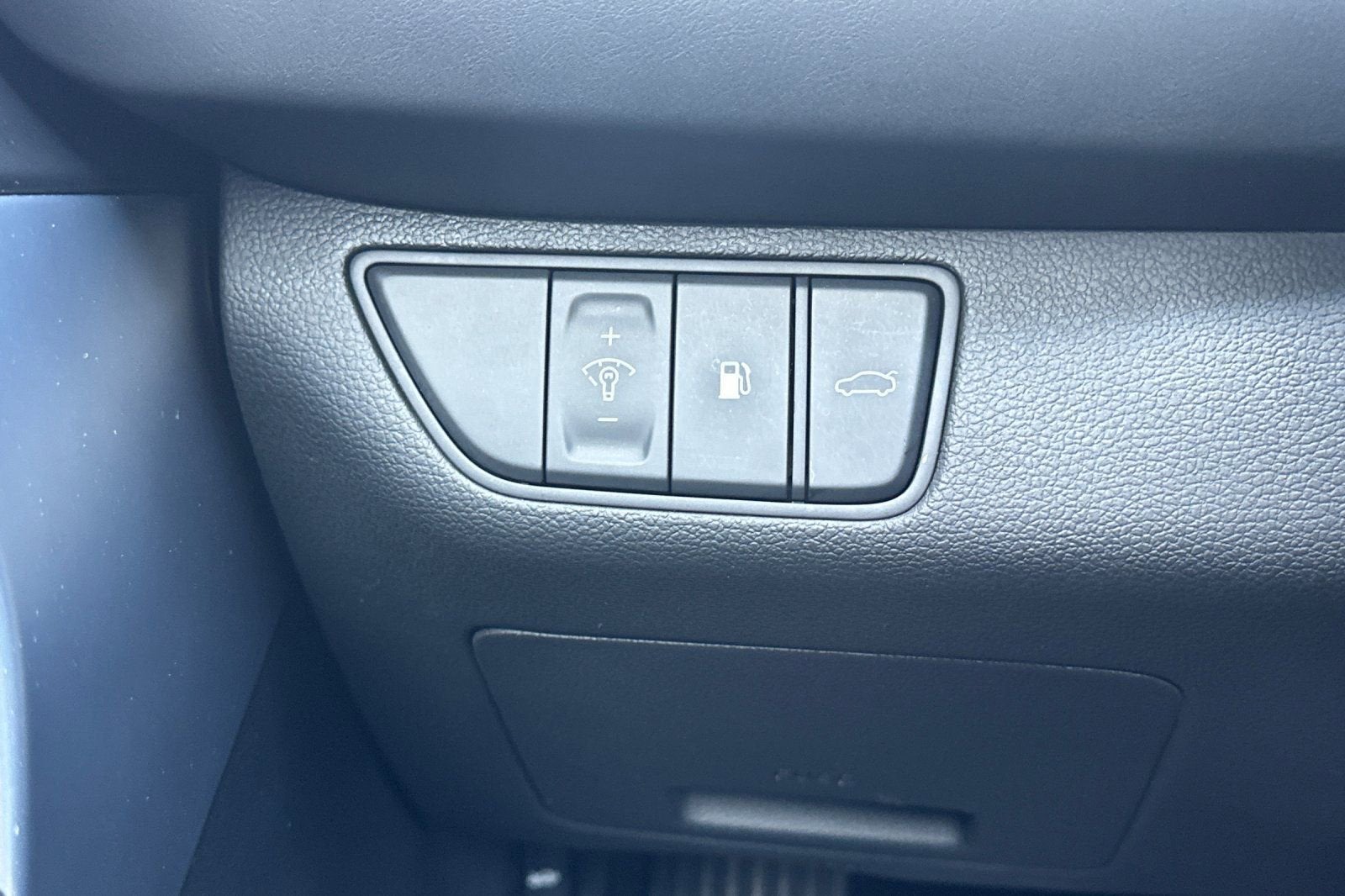 2022 Genesis G70 2.0T