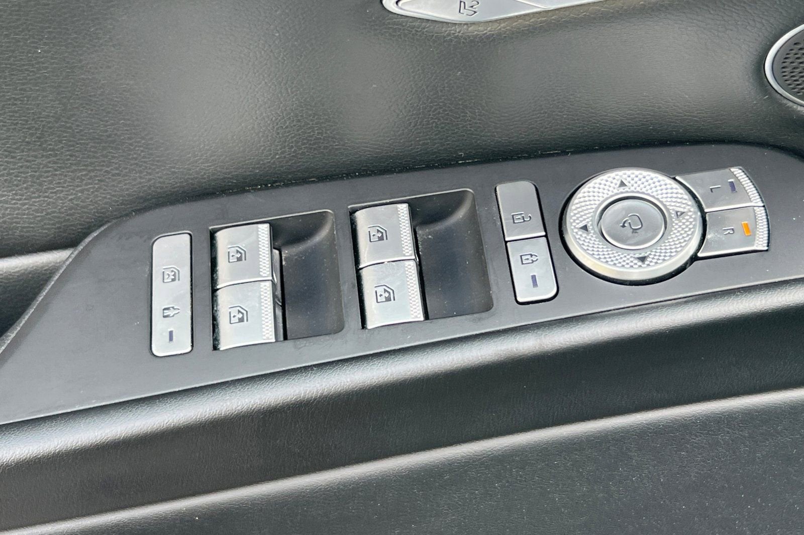 2023 Genesis G80 2.5T