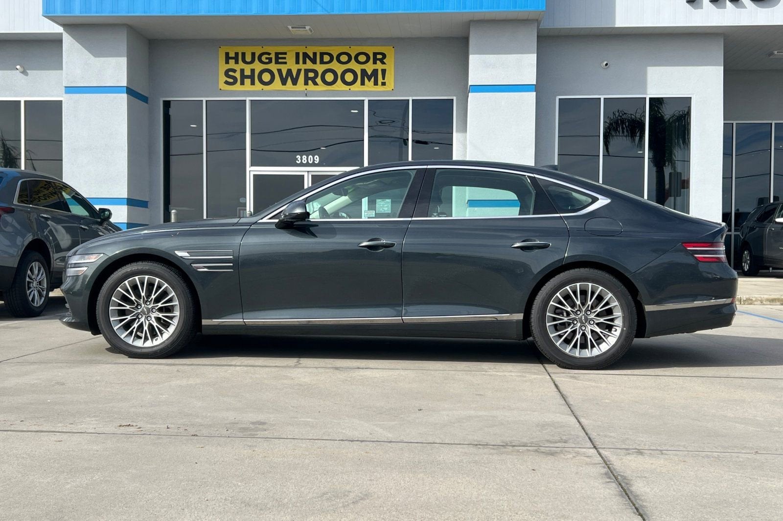 2023 Genesis G80 2.5T