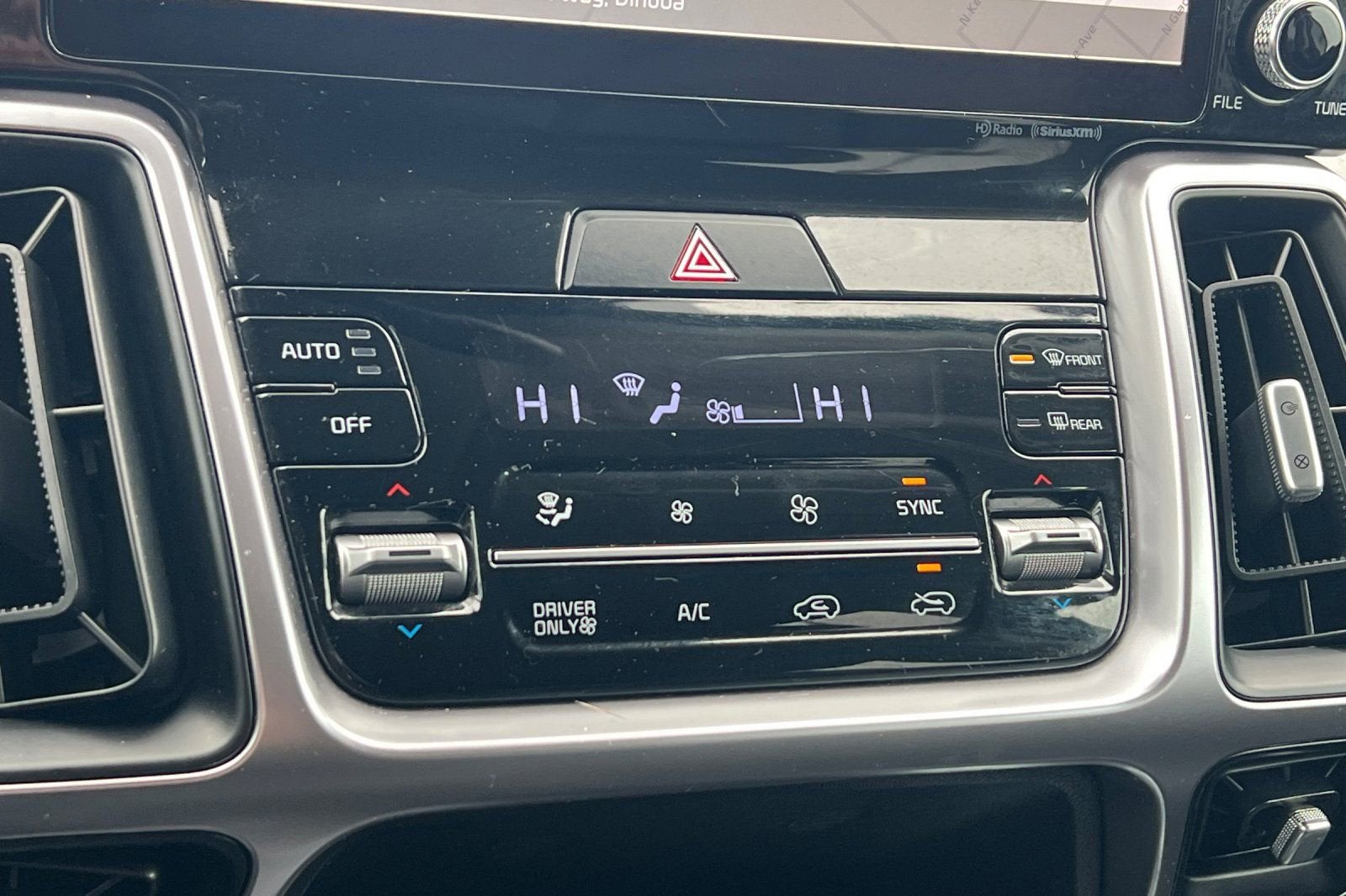 2022 Kia Sorento Hybrid S