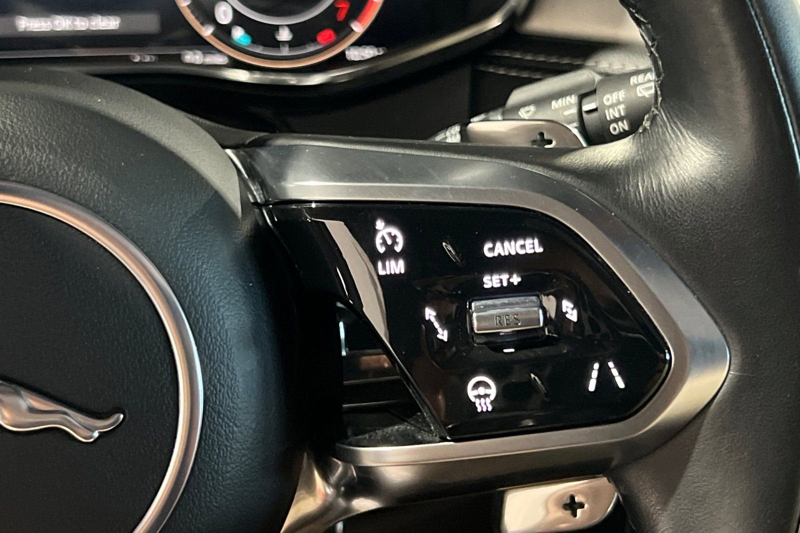 2025 Jaguar F-PACE R-Dynamic S