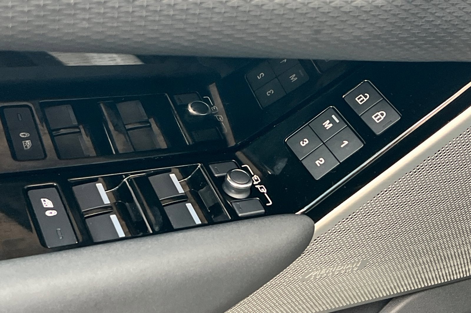 2022 Land Rover Range Rover Velar R-Dynamic S