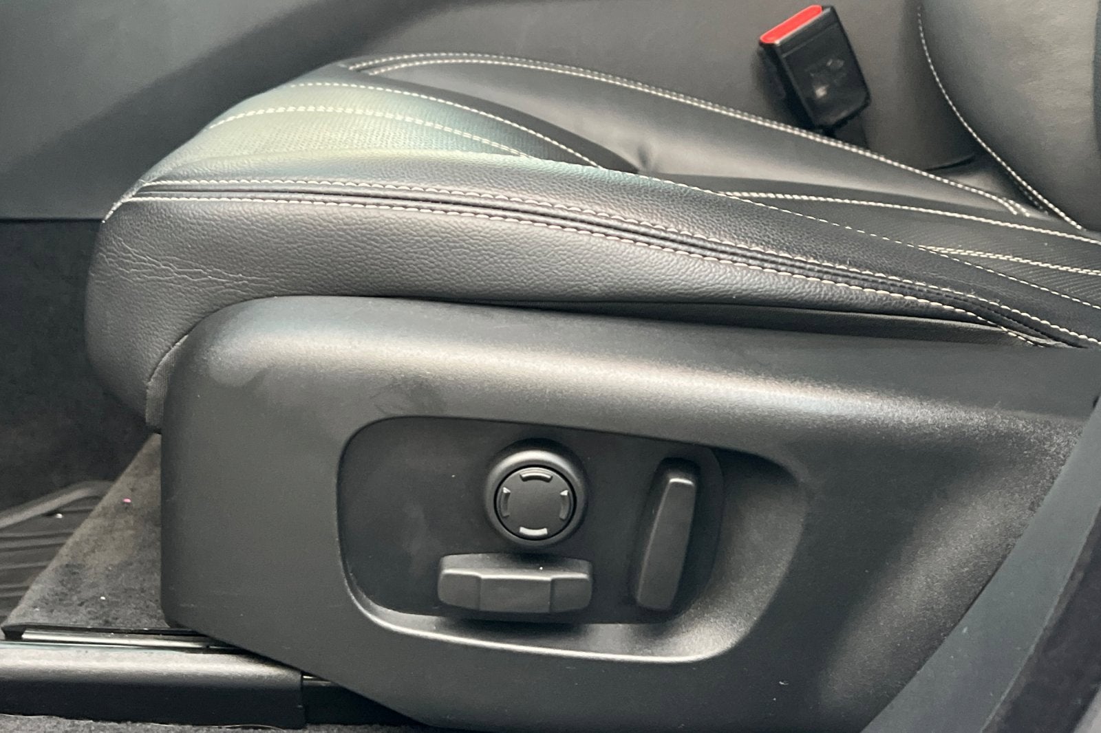 2022 Land Rover Range Rover Velar R-Dynamic S