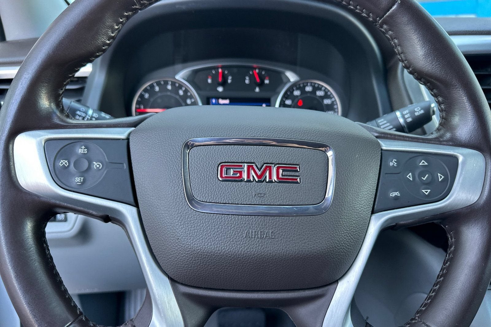 2020 GMC Acadia SLT