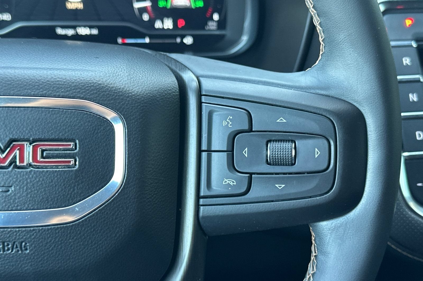 2023 GMC Yukon XL AT4