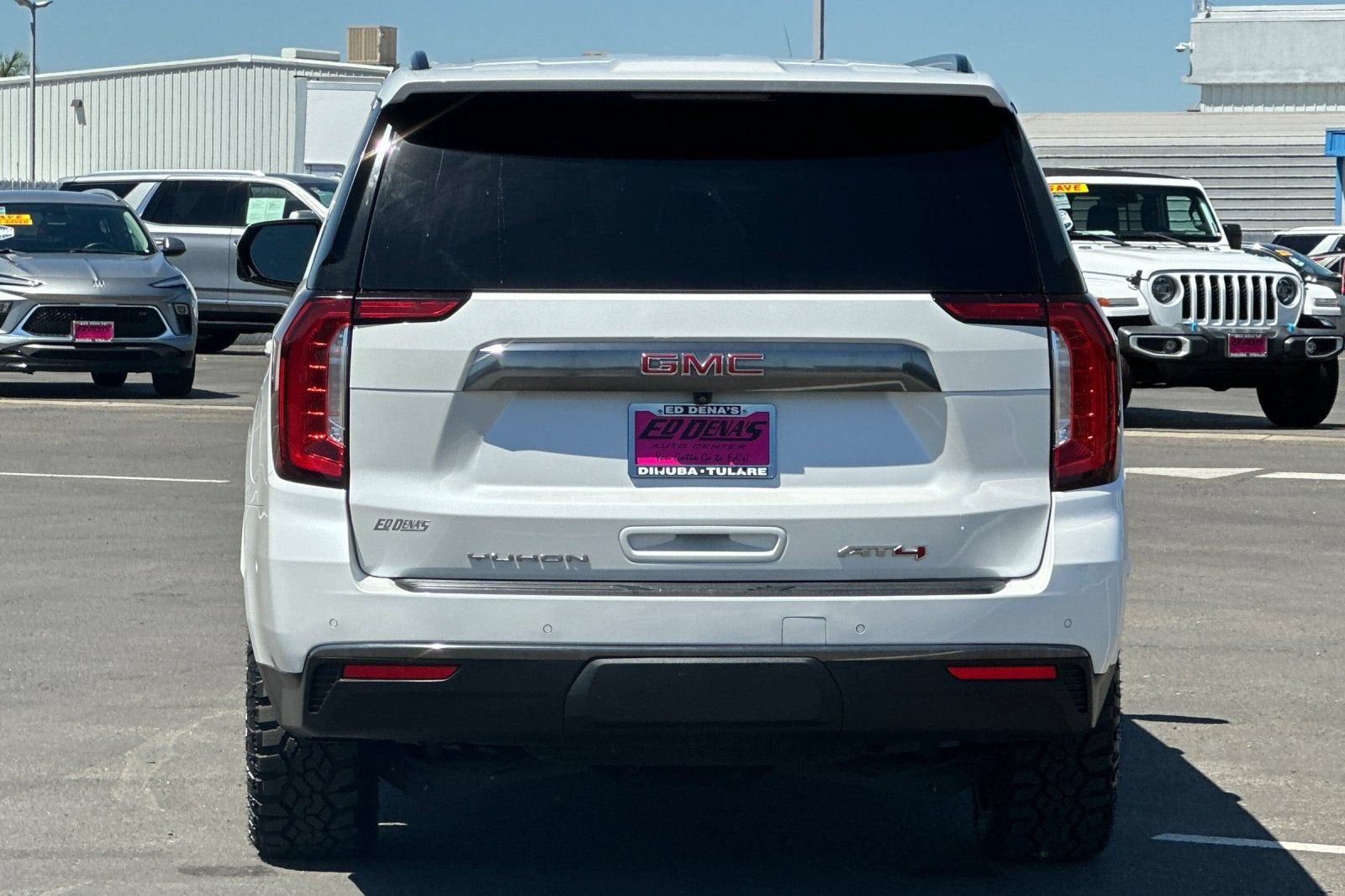 2023 GMC Yukon XL AT4