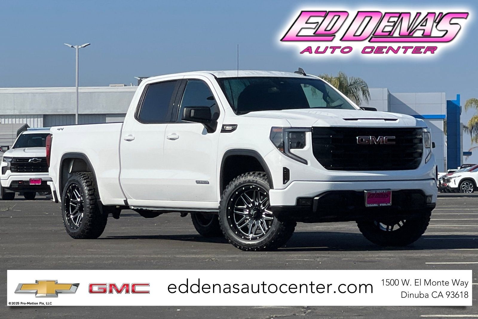 2023 GMC Sierra 4WD Crew Cab Short Box Elevation's photo