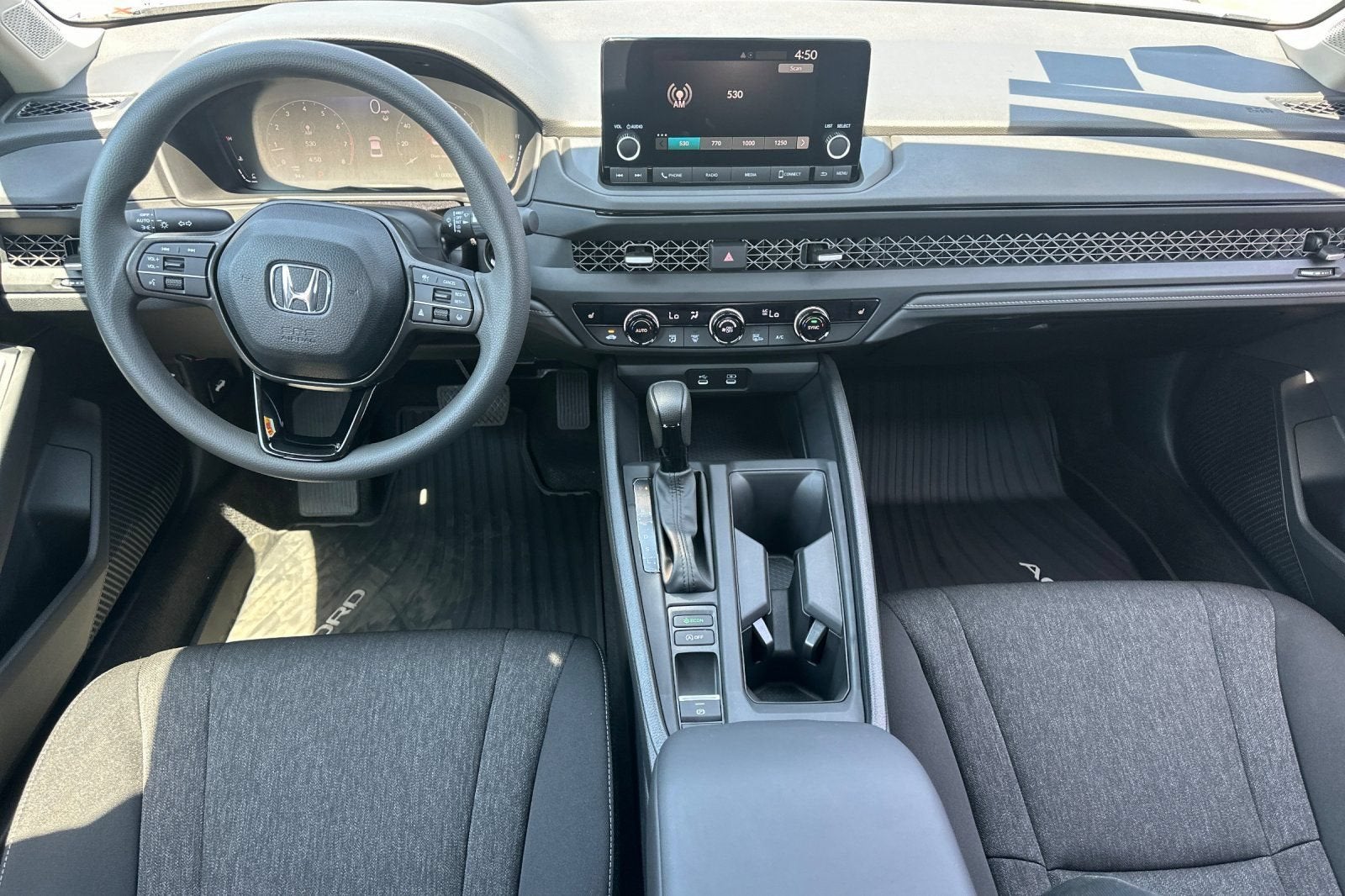 2025 Honda Accord SE - Photo 17