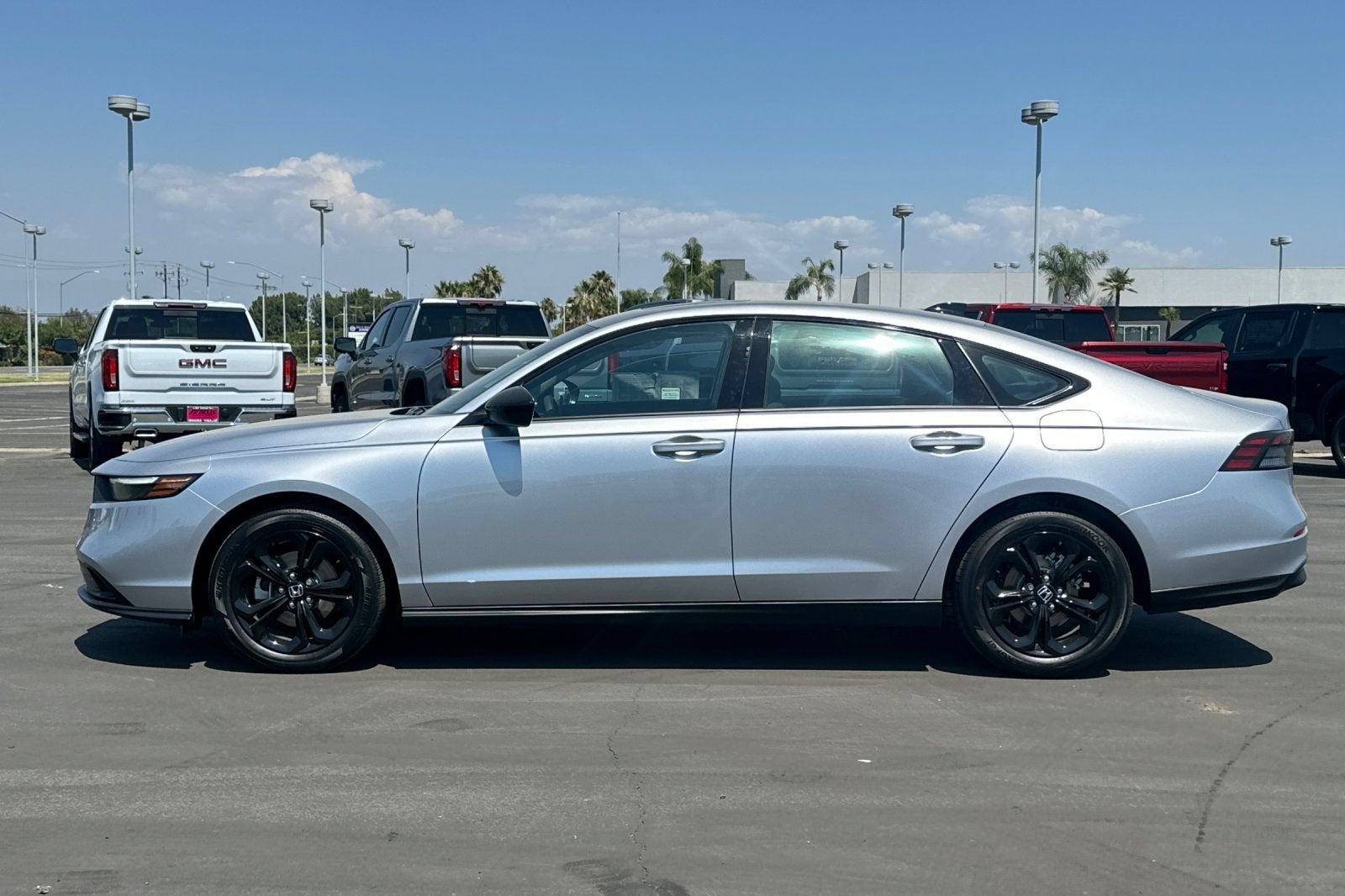 2025 Honda Accord SE - Photo 8