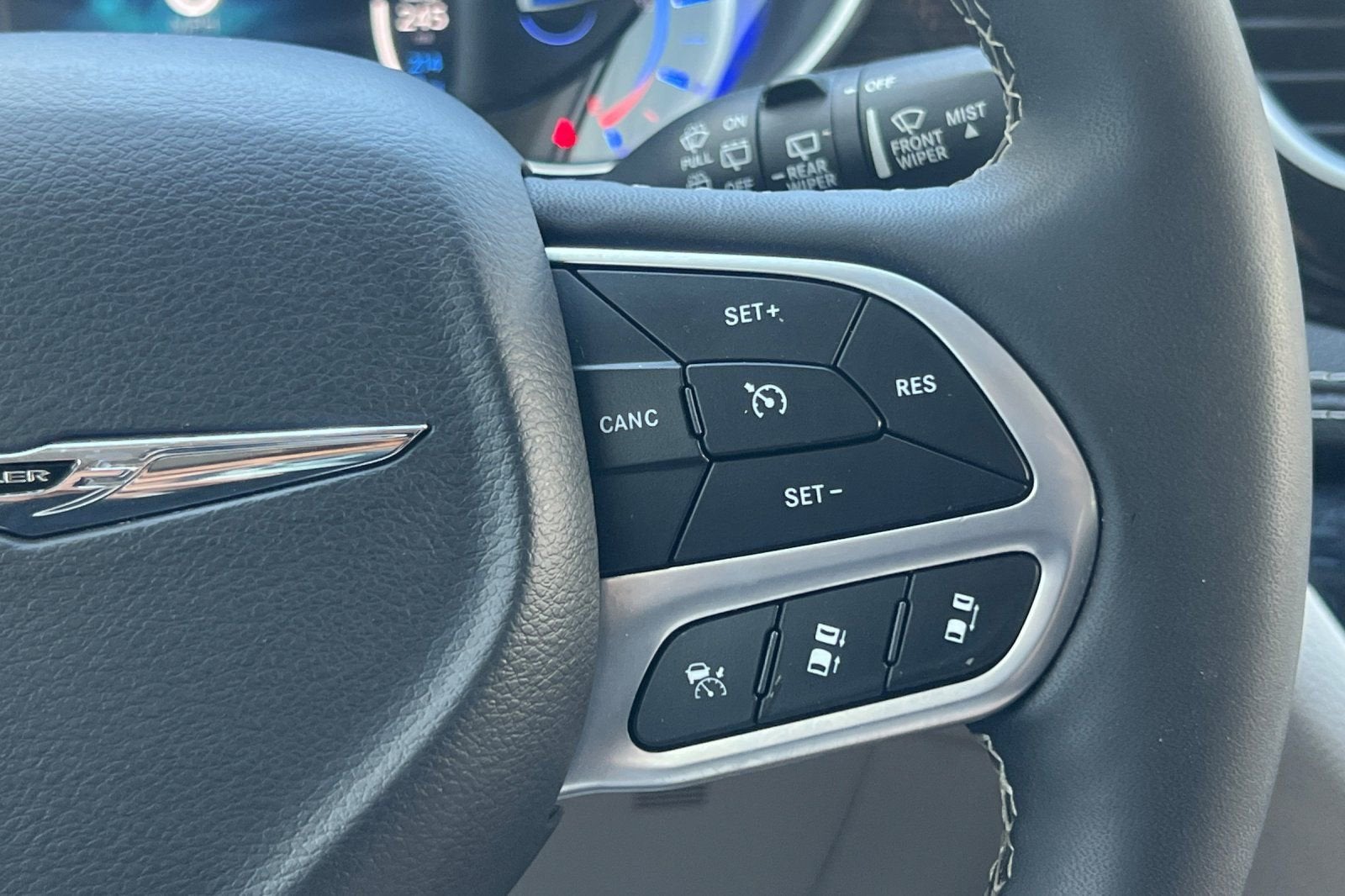 2023 Chrysler Pacifica Hybrid Limited