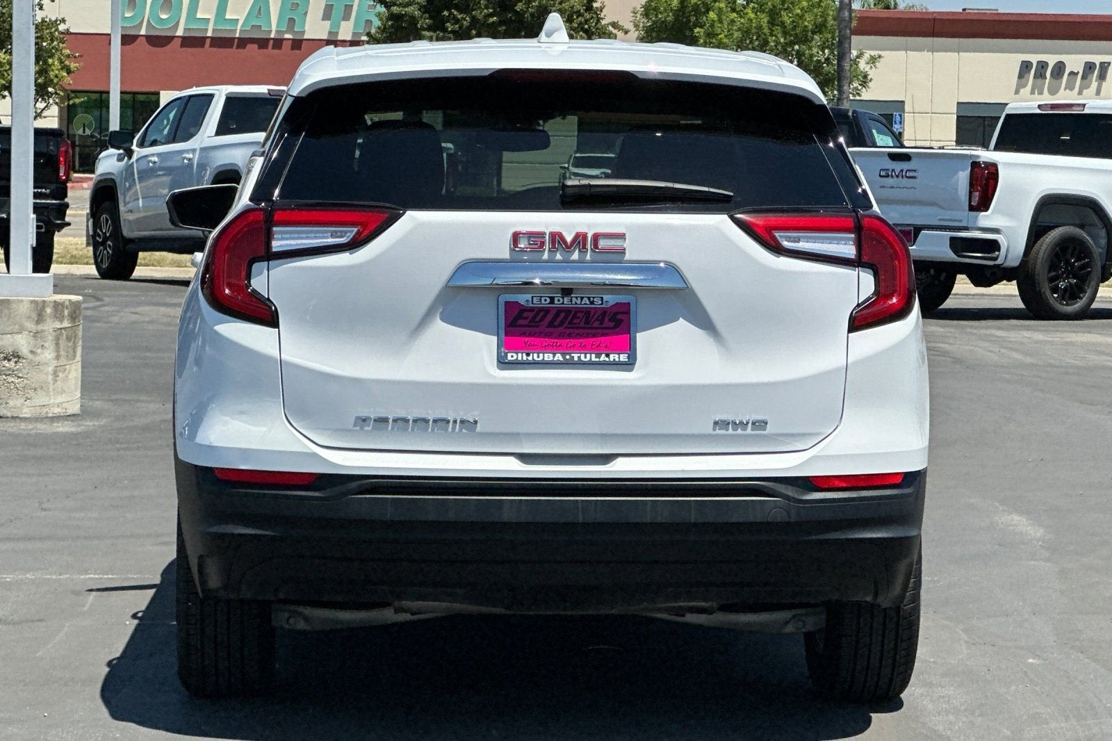 2024 GMC Terrain SLE