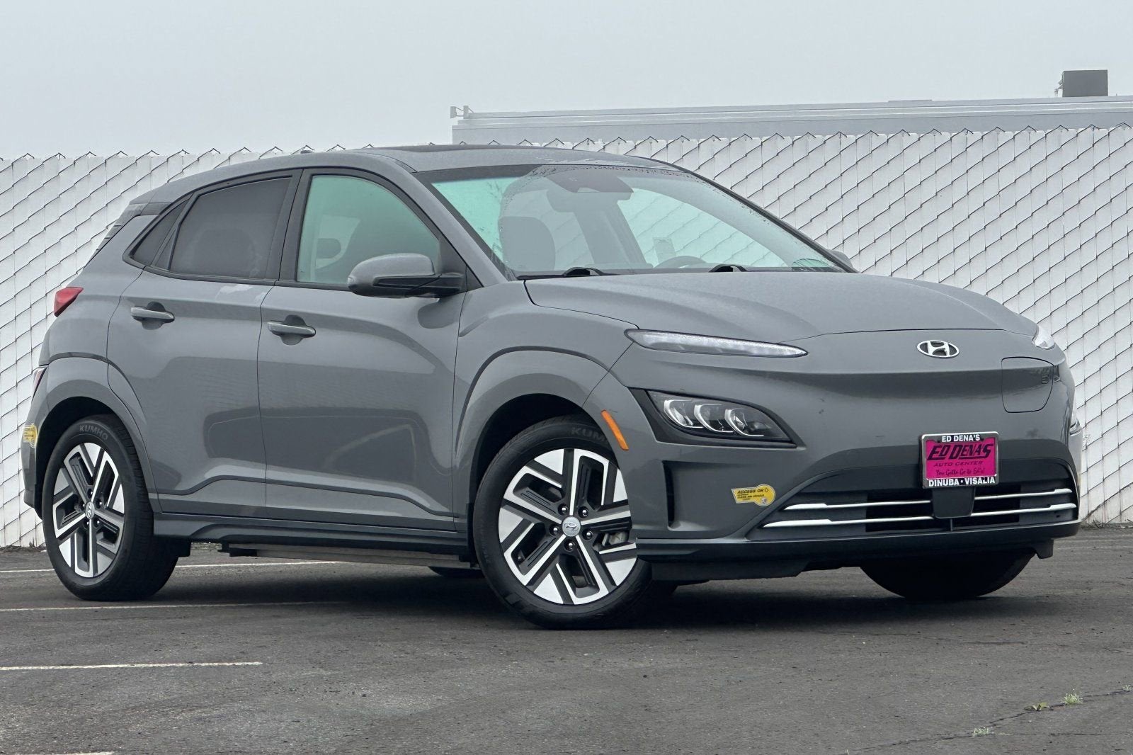 Used 2022 Hyundai Kona EV Limited with VIN KM8K53AG5NU157574 for sale in Dinuba, CA