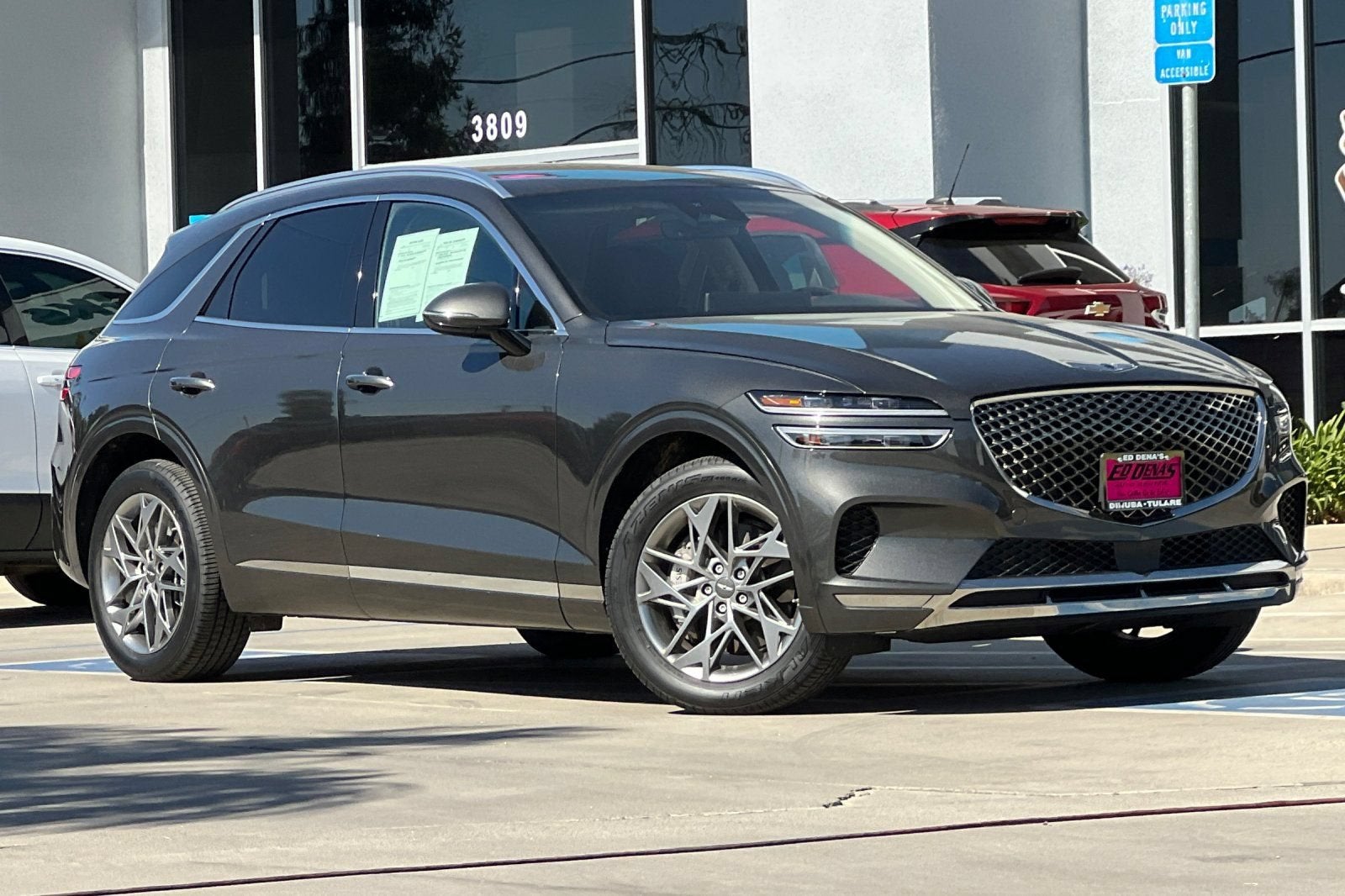 2025 Genesis GV70 2.5T