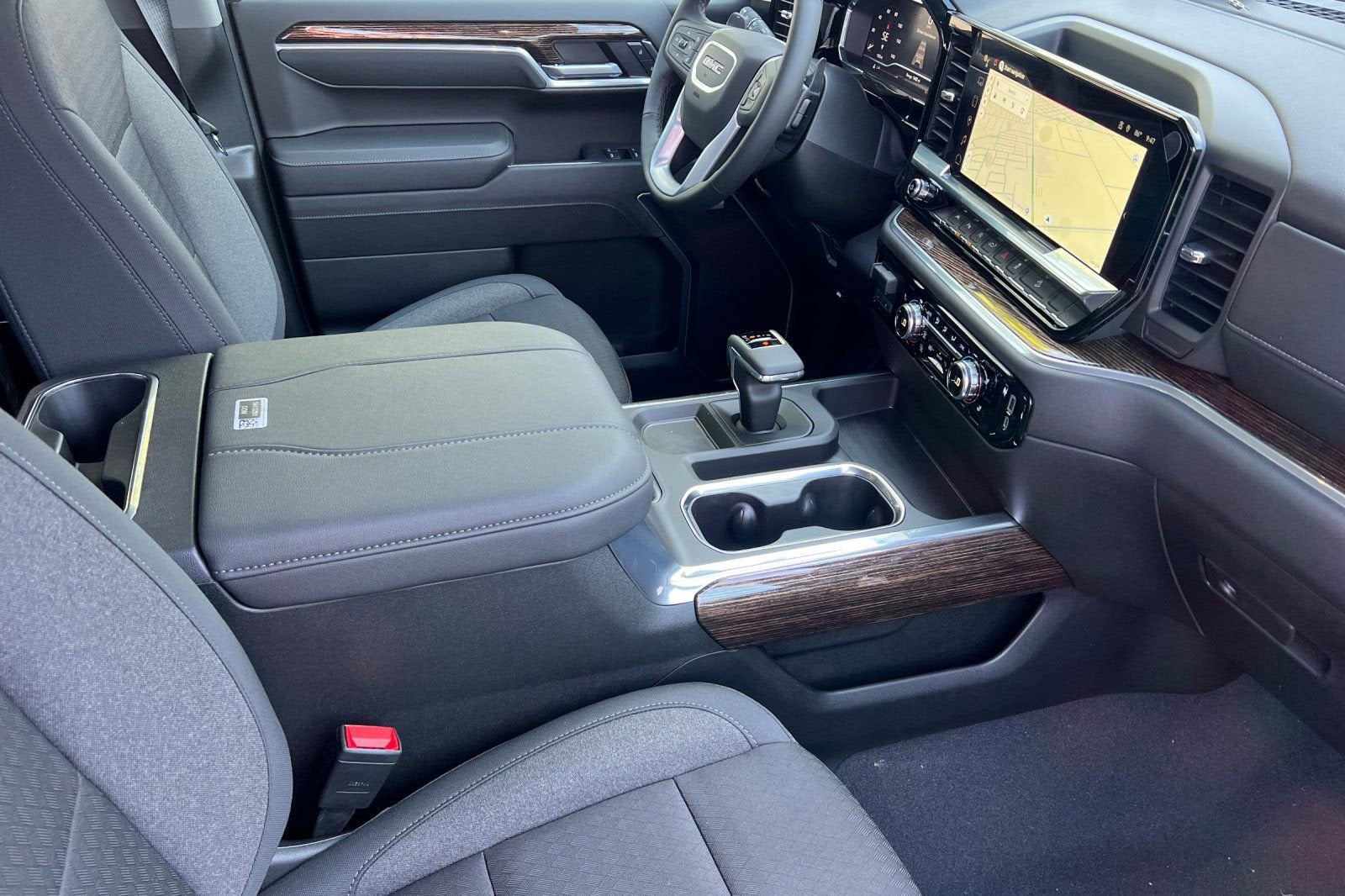 2025 GMC Sierra 1500 Elevation - Photo 17
